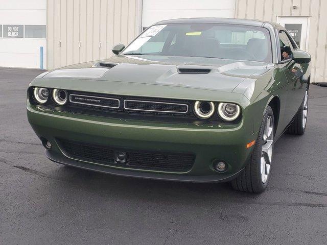 2023 dodge challenger sxt