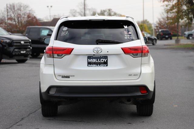 2017 toyota highlander se