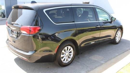 2019 chrysler pacifica touring plus