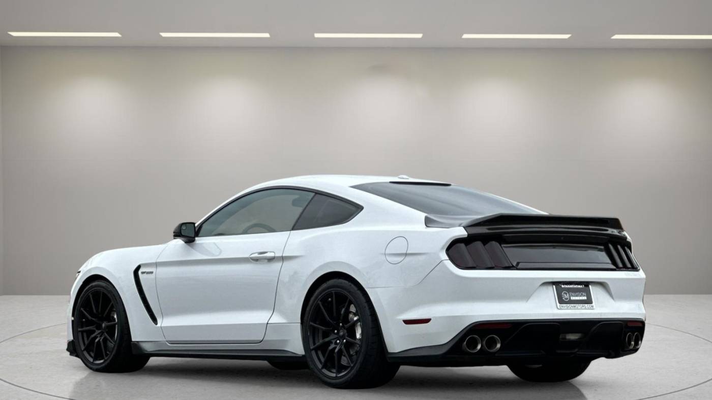 2018 ford mustang