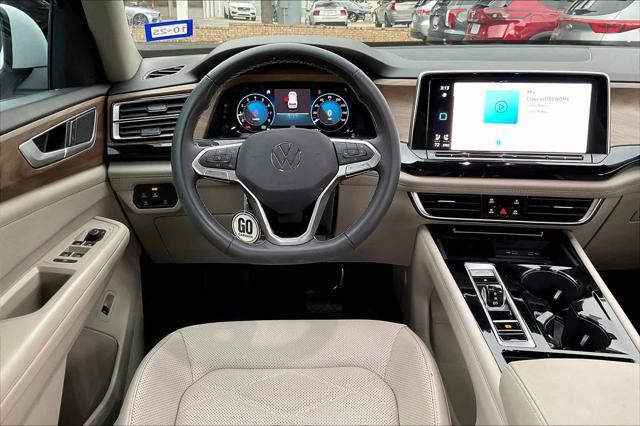 2024 volkswagen atlas 2.0t se w/technology