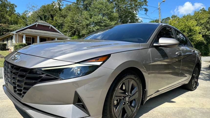 2022 hyundai elantra sel