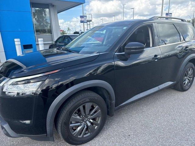 2022 nissan pathfinder sv