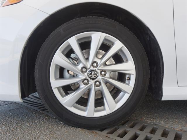 2023 toyota camry le