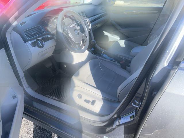 2018 volkswagen passat 2.0t se