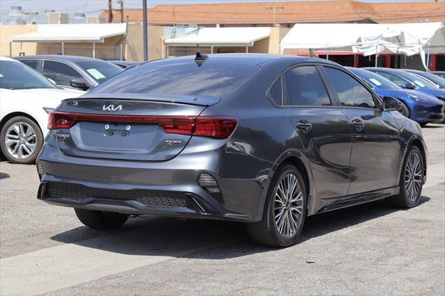 2022 kia forte gt-line