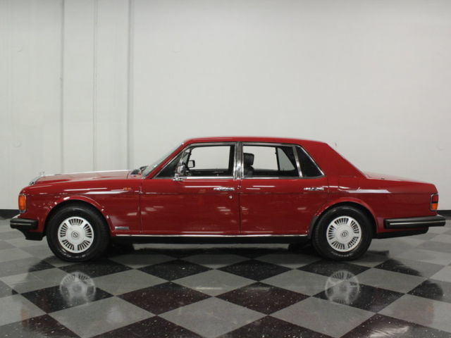 beautiful bentley with just 33k original miles, 6.8l v8, well maintained, clean!