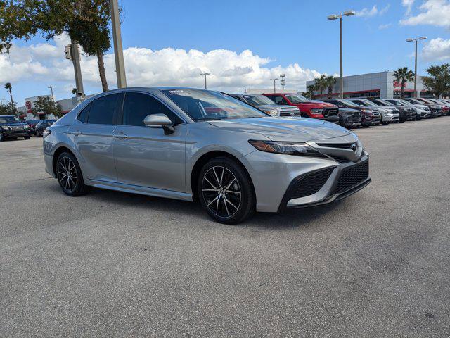 2023 toyota camry se