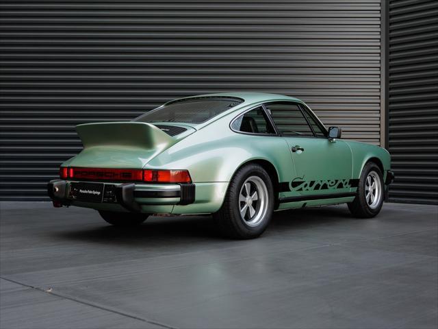 1975 porsche 911 base