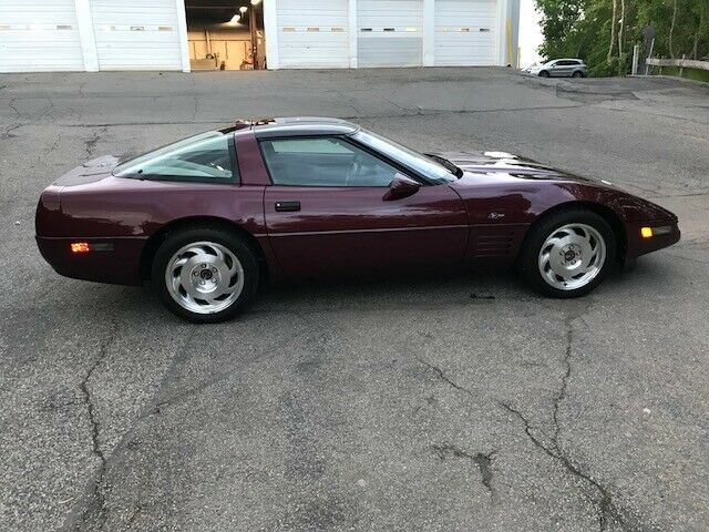 1993 corvette 40th anniversary zr-1 ***low mileage***
