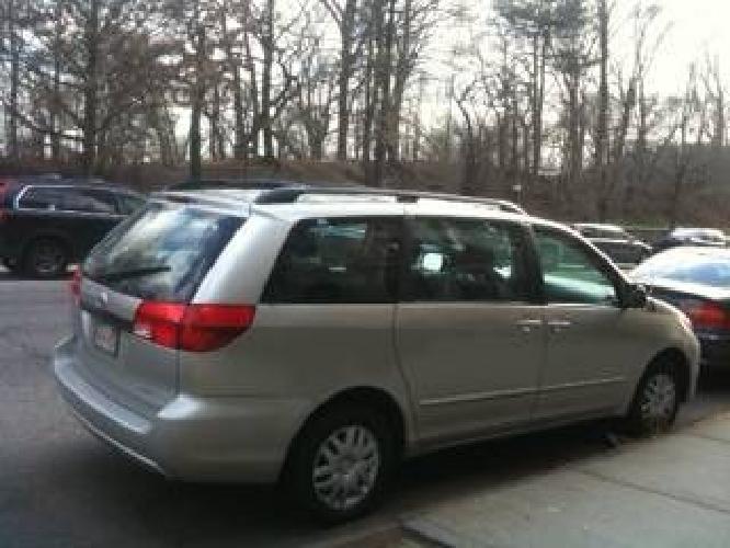 2004 toyota sienna ce 99k miles silver good condition in new york, ny