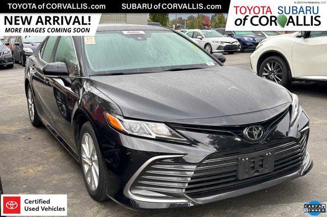2022 toyota camry le