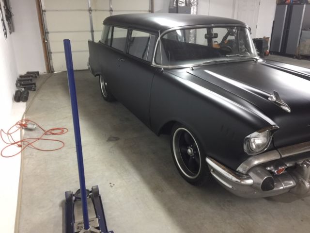 1957 chevrolet bel air / 150 / 210 2 door handyman wagon