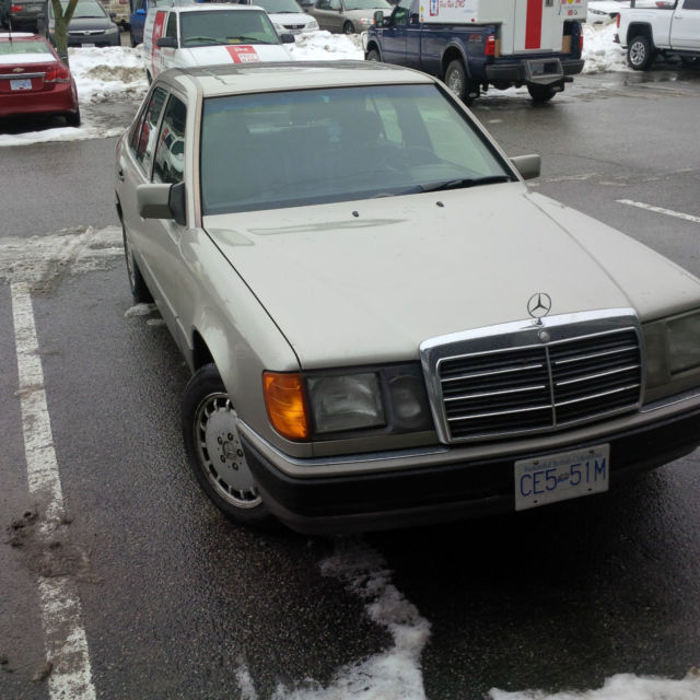 1993 mercedes-benz 300e 4matic sedan 4-door 3.0l low original miles - silver