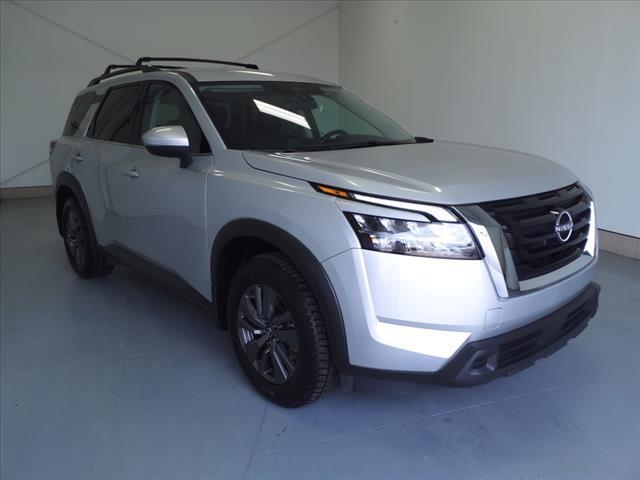 2022 nissan pathfinder sv