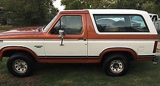 1984 ford bronco with in-line 6
