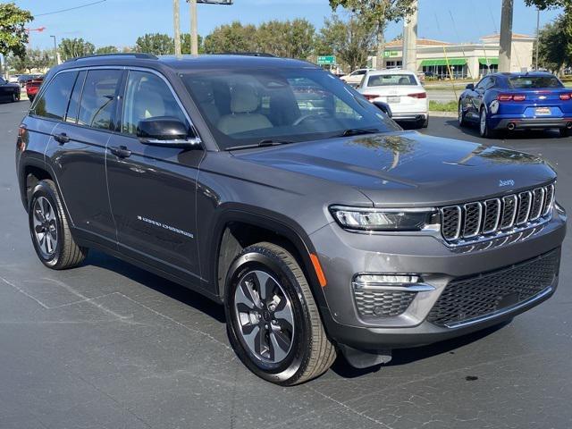 2022 jeep grand cherokee 4xe base