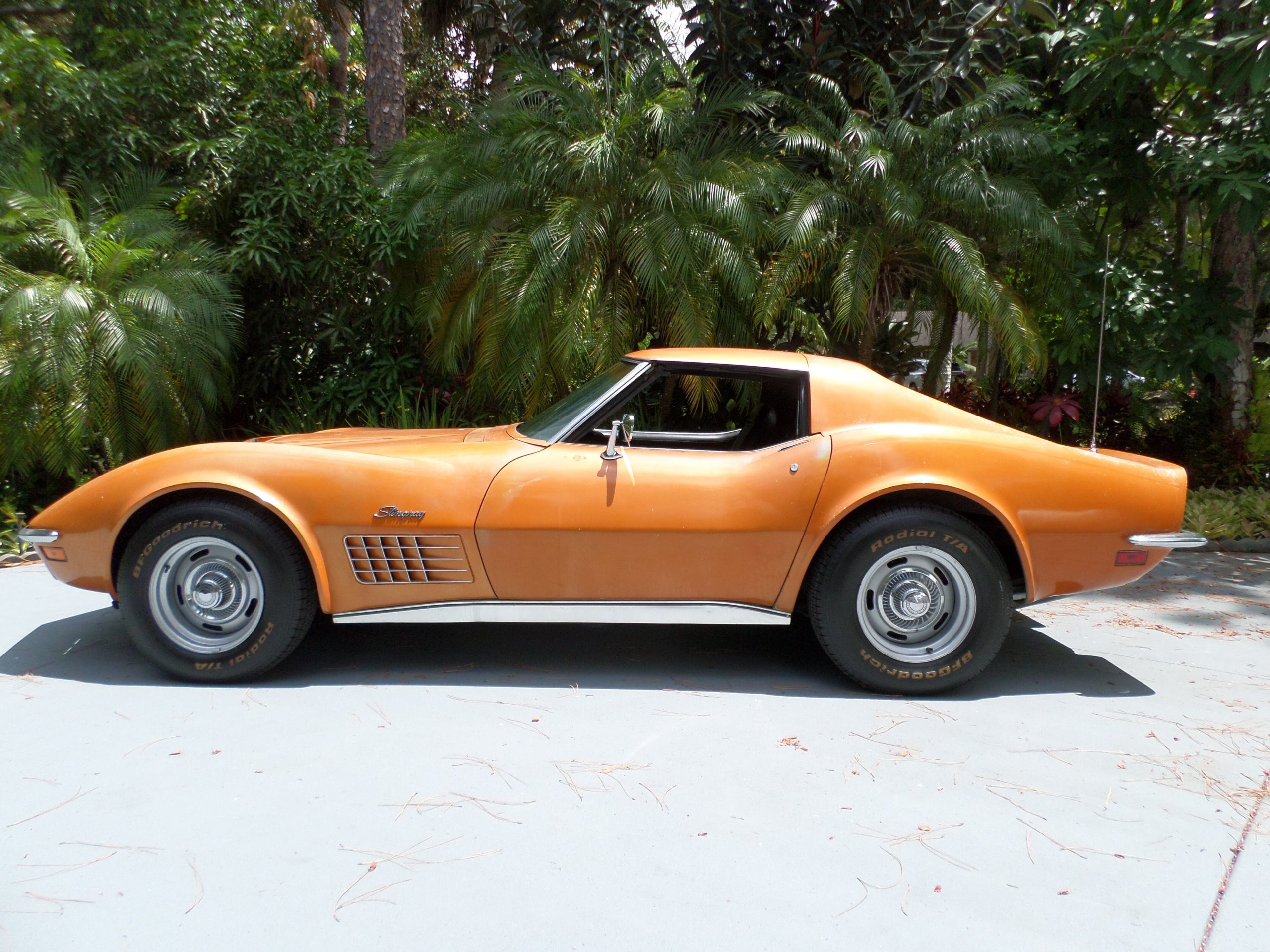 1972 chevrolet corvette coupe