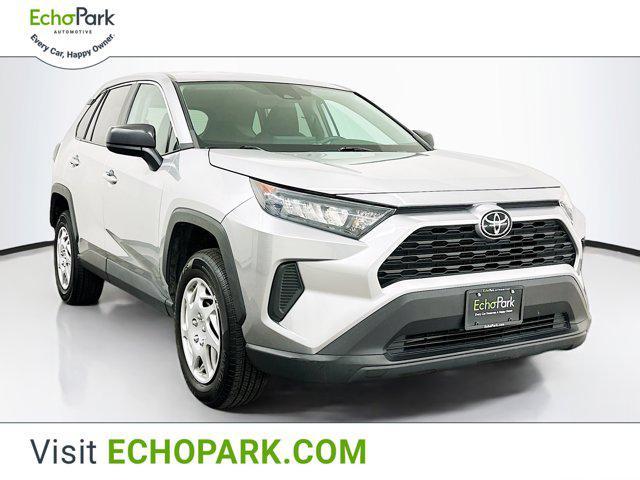 2022 toyota rav4 le