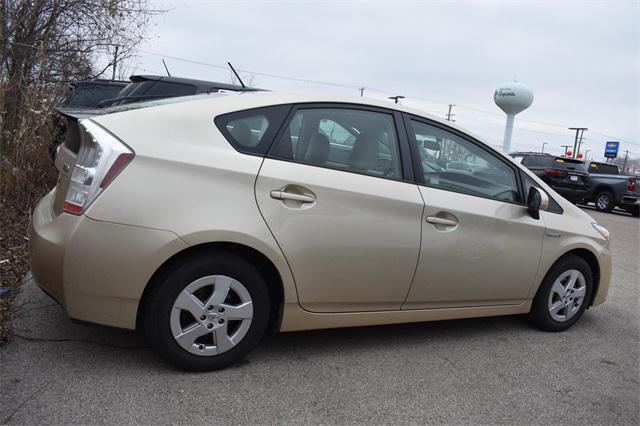 2010 toyota prius t mulliner