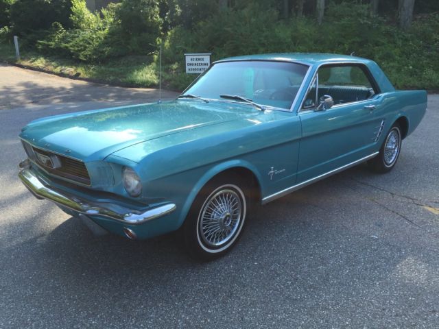 1966 ford mustang ** pony interior** rust free!
