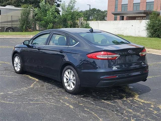2020 ford fusion se