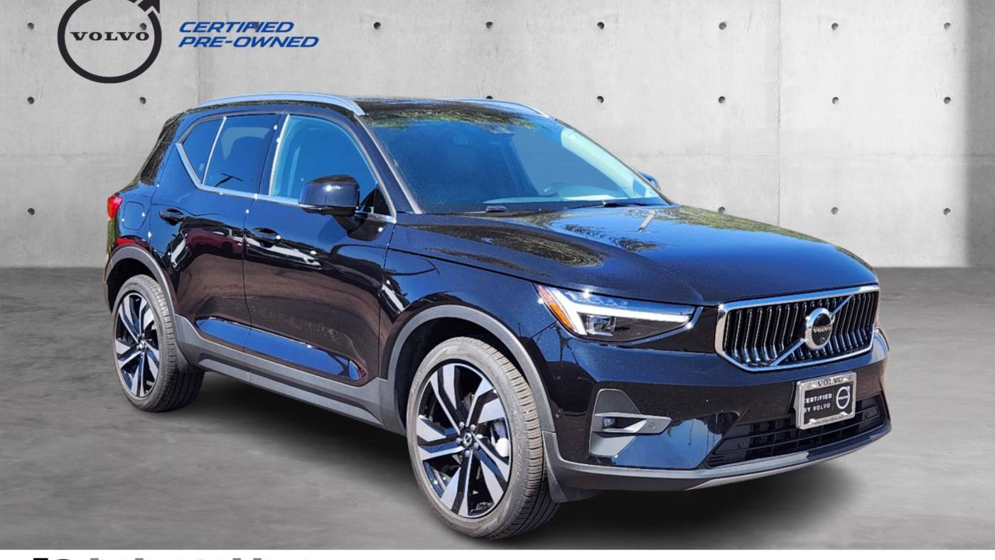 2024 volvo xc40 b5 ultimate bright theme
