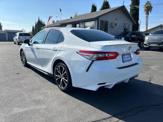 2019 toyota camry se