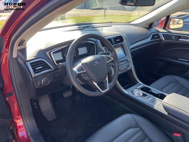 2017 ford fusion se