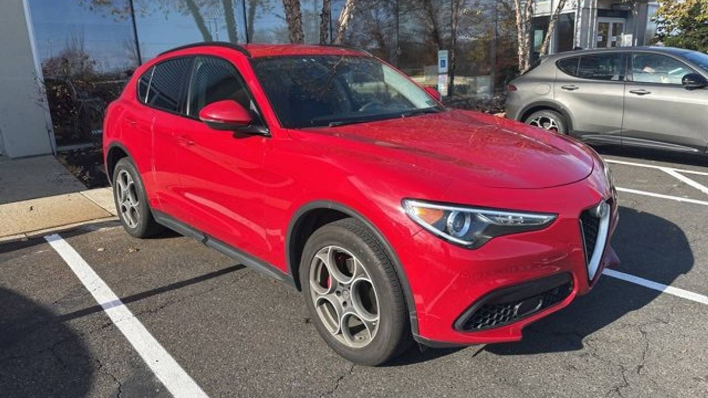2018 alfa romeo stelvio sport