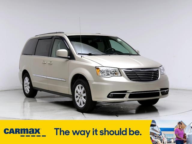 2016 chrysler town & country touring