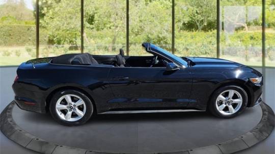 2017 ford mustang v6