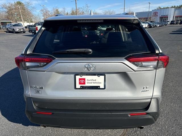 2021 toyota rav4 le