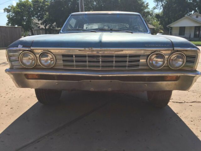 1967 chevy chevelle 300 series 2 door sedan