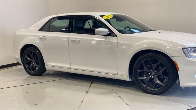 2021 chrysler 300 s