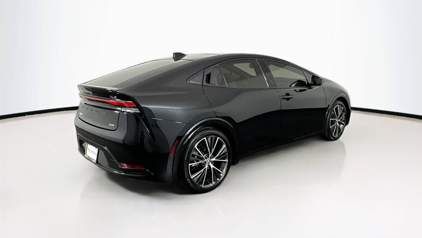 2023 toyota prius xle