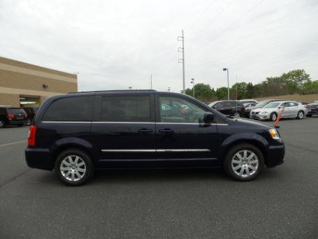 2014 chrysler town and country touring touring 4dr mini-van for sale in newark, delaware