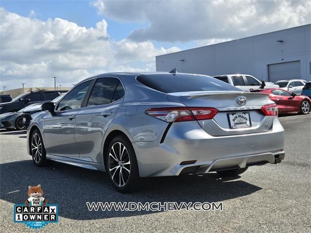2019 toyota camry se
