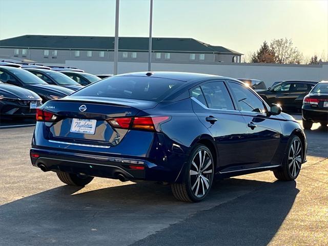 2022 nissan altima sr fwd