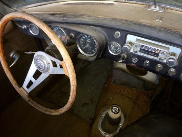 1964 mgb roadster no reserve, pull handles, wire wheels, project,mostly complete