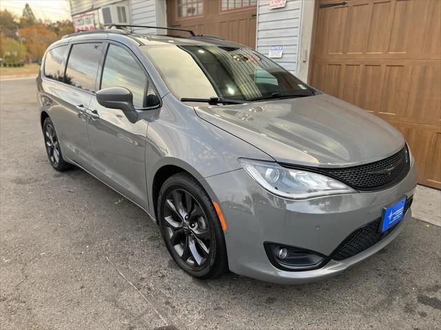 2020 chrysler pacifica touring-l plus