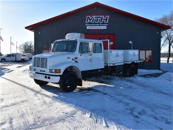 2001 international 4700 in saint cloud, minnesota