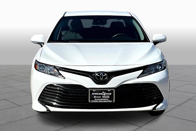 2018 toyota camry se