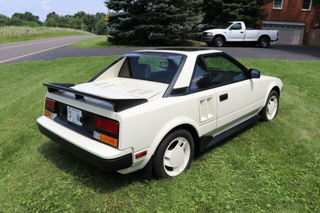 very clean new paint needs nothing toyota mr2