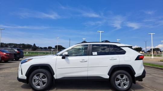 2024 Toyota RAV4 xle
