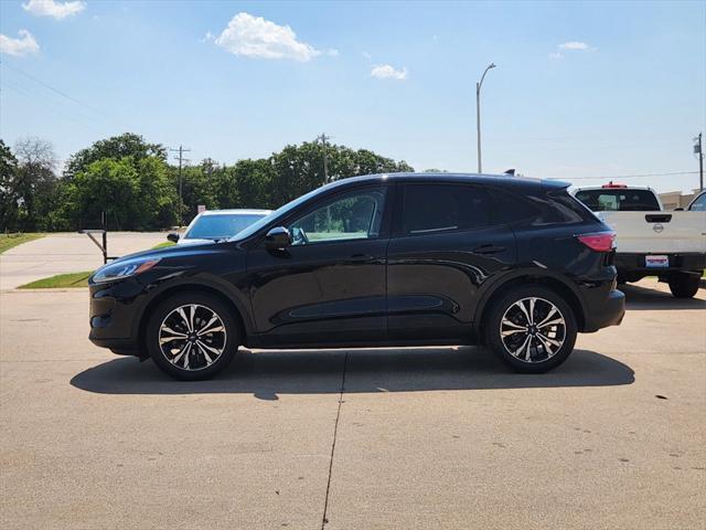 2022 ford escape se