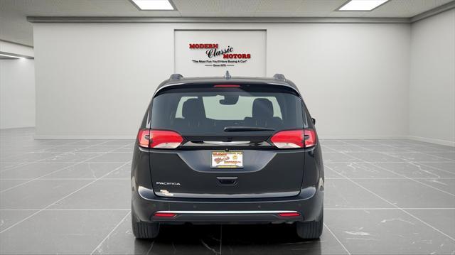 2022 chrysler pacifica touring l