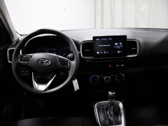 2022 hyundai venue se