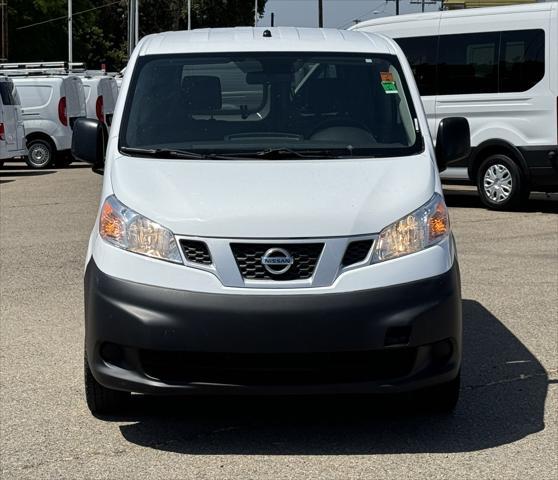 2019 nissan nv200 s