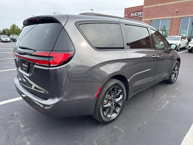 2022 chrysler pacifica limited